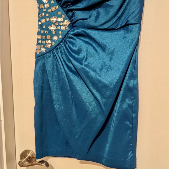 Royal Blue Structured Cocktail Dress - Picture 12 of 13